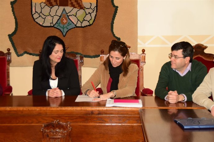 Acto en el Ayuntamiento de Montefrío