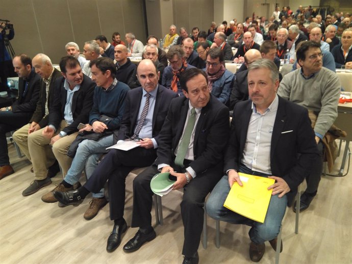 Félix Bariáin en el acto de clausura del XII congreso de UAGN