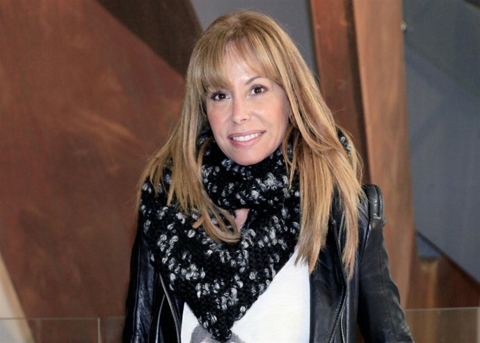 Lara Dibildos/JOSEFINA BLANCO