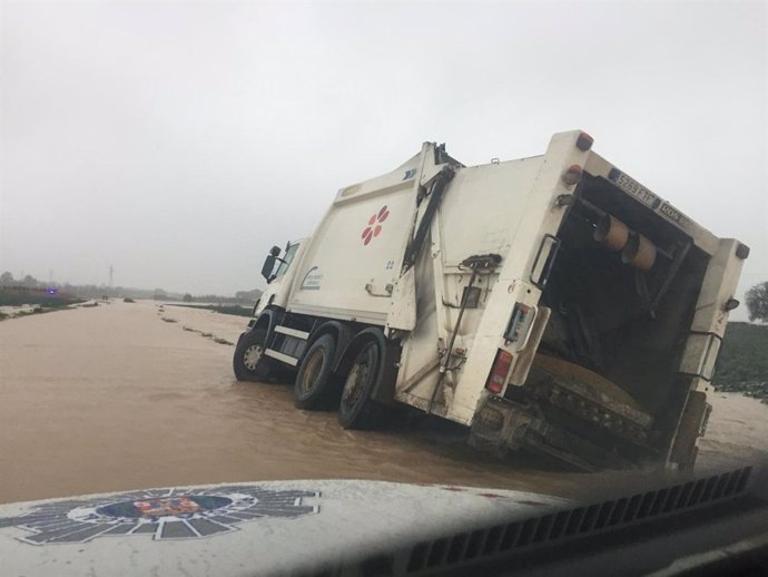 Intensas lluvias de noviembre camión varado Cartagena