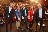 El PP de Madrid brinda un aplauso cerrado a Garrido: "Tú y tu equipo contáis con el apoyo del partido hasta el final"