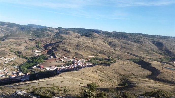 El pueblo de Checa (Guadalajara) y sus alrededores