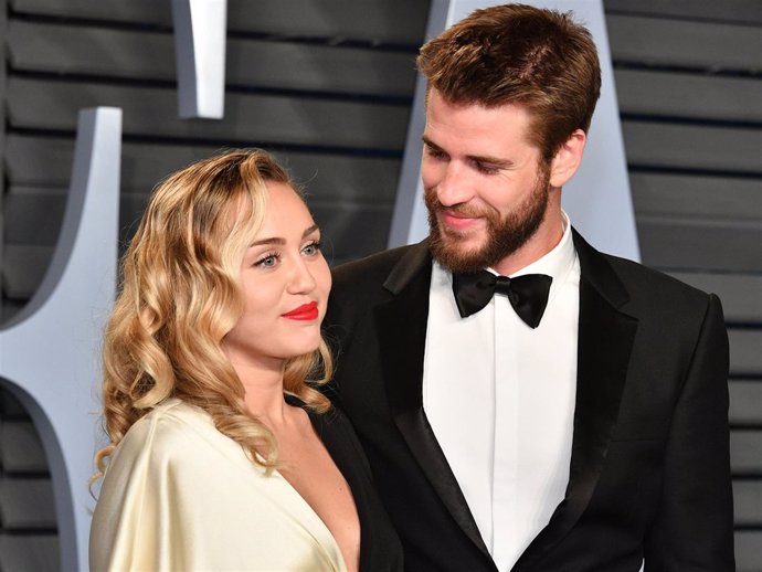 Miley Cyrus y Liam Hemsworth ya son marido y mujer