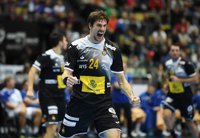 Los Hispanos refuerzan su apuesta ante Islandia