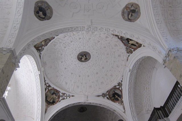 Bóvedas de la iglesia de Santo Domingo de Jaén en una imagen de archivo.