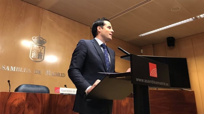 Ignacio Aguado en rueda de prensa en la Asamblea