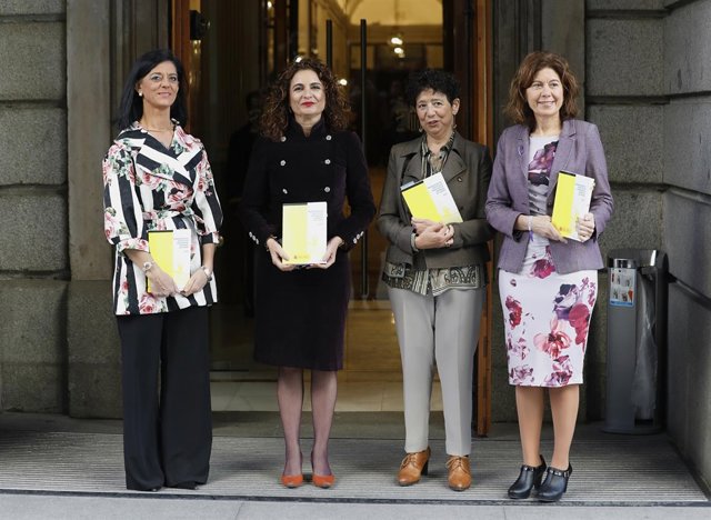 María Jesús Montero lleva al Congreso los Presupuestos Generales del Estado