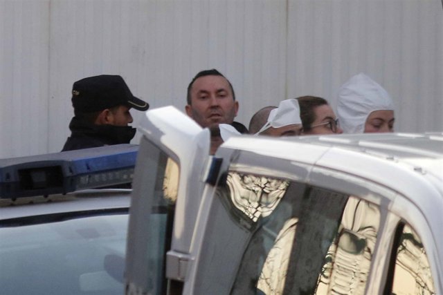 Registro de la finca familiar del detenido por el crimen de Sárdoma en Vigo (Gal