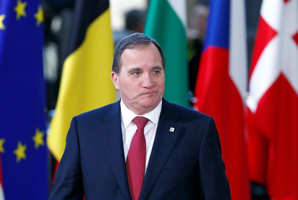 El presidente del Parlamento sueco concede a Lofven más tiempo para