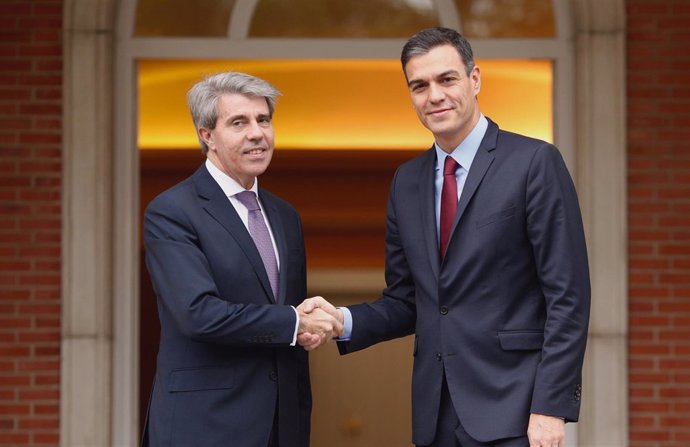 Reunión de Pedro Sánchez con el presidente de la Comunidad de Madrid, Ángel Garr