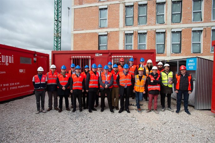 El Comité de las Regiones de la UE visita viviendas Passivhaus en Navarra.