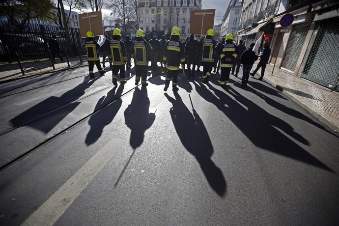 Manifestación de bomberos en Lisboa