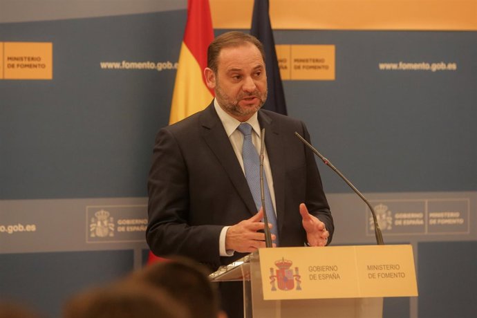 Rueda de prensa de José Luis Ábalos para presentar el proyecto de ley de los Pre