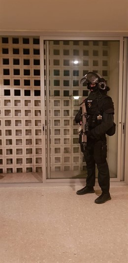 Los Mossos despliegan una operación contra el yihadismo en Barcelona e Igualada