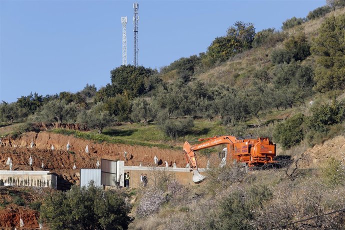  Llegada de la maquinaria para ayudar en las labores de rescate del niño atrapad