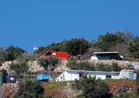 Hacen otro túnel lateral para acceder al niño caído al pozo en Totalán