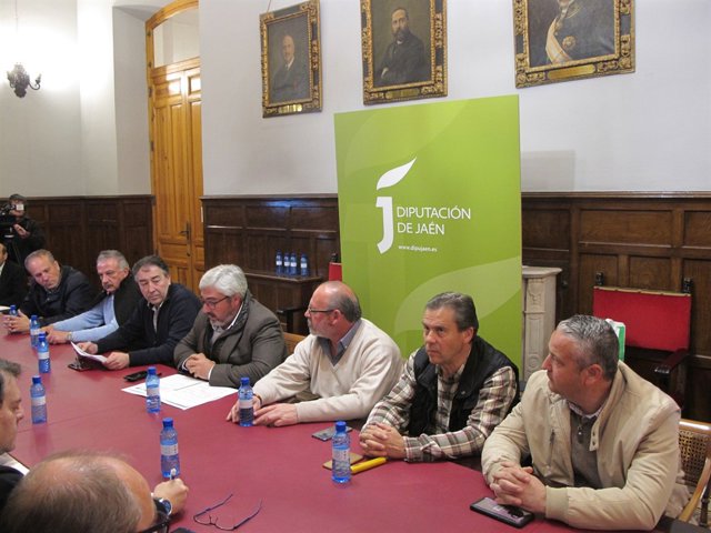 Reunión sobre el sistema de abastecimiento del agua en alta del Condado.