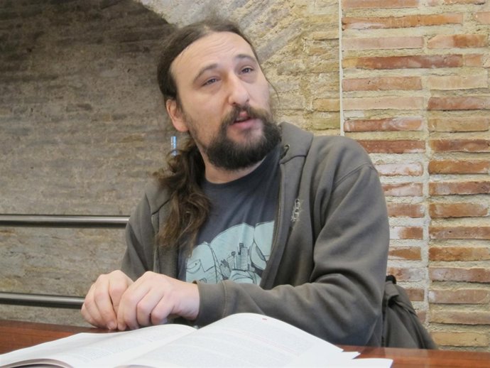 El concejal de Vivienda del Ayuntamiento de Zaragoza, Pablo Híjar