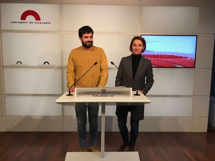 La portaveu d'ERC en el Parlament, Anna Caula, i el diputat Rubn Wagensberg
