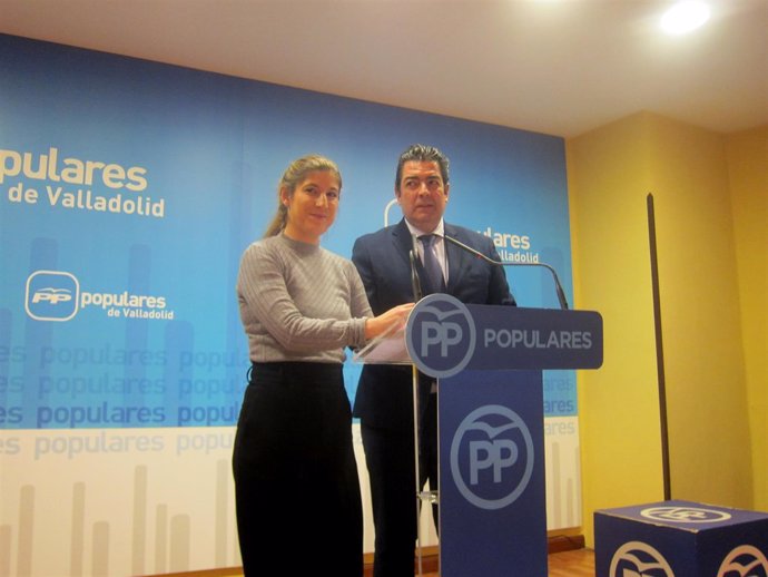 Raquel Alonso y Alberto Gutiérrez, parlamentarios del PP