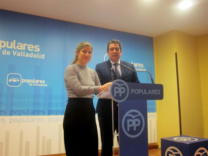 Raquel Alonso y Alberto Gutiérrez, parlamentarios del PP