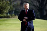 Trump defiende su decisión de dar hamburguesas durante una recepción oficial y dice que "las pagó de su bolsillo"