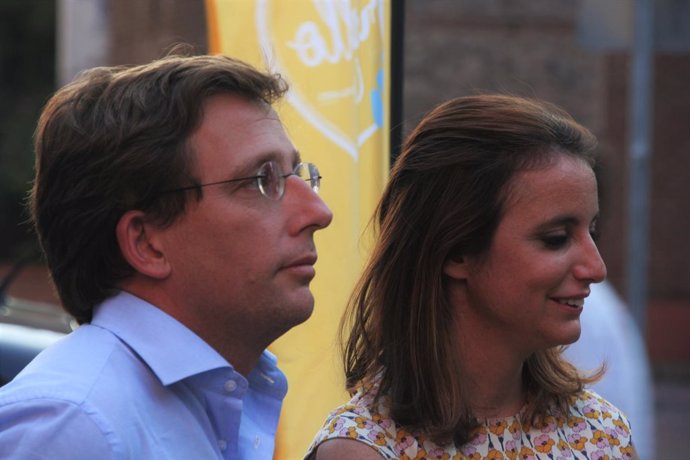 Martínez Almeida y Andrea Levy