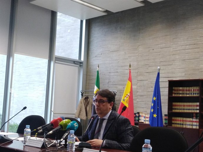 Consejero de Sanidad y Políticas Sociales, José María Vergeles