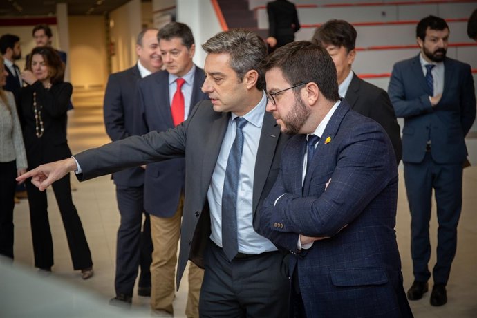 Visita del conseller del Govern, Pere Aragons, a la planta de Nissan en Barcelo