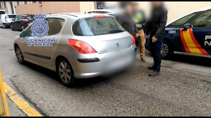 Detenido por el robo en el interior de 10 vehículos aparcados en Pamplona