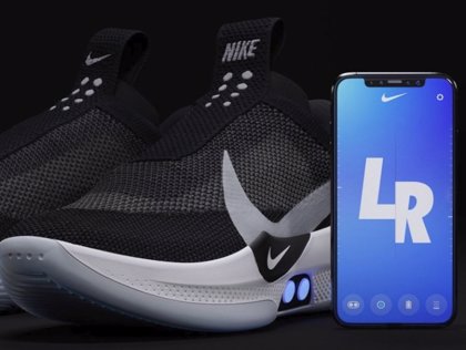 Inapropiado fama Excelente Estas zapatillas de Nike se ajustan automáticamente al pie gracias a una  aplicación para 'smartphone'
