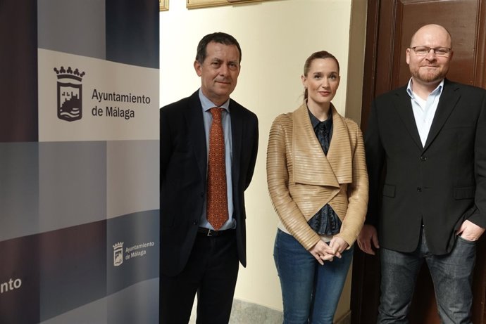 El Ayuntamiento De Málaga Informa: El Imfe Y Hard Rock Café Firman Un Acuerdo Pa