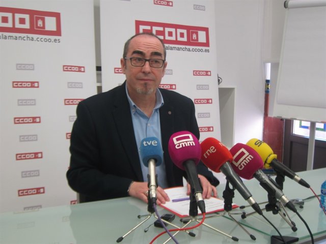 Secretario regional de CCOO, Paco de la Rosa