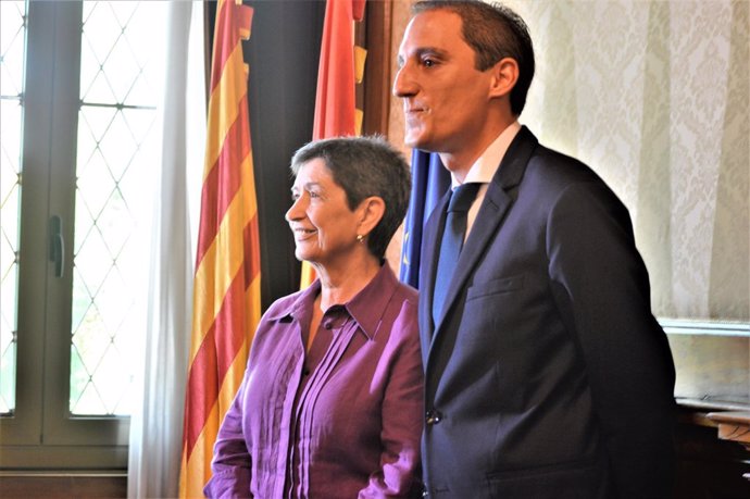 Teresa Cunillera y José Crespín (subdelegado en Lleida) (Archivo)