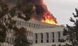 Incendio en el tejado de la Universidad de Lyon