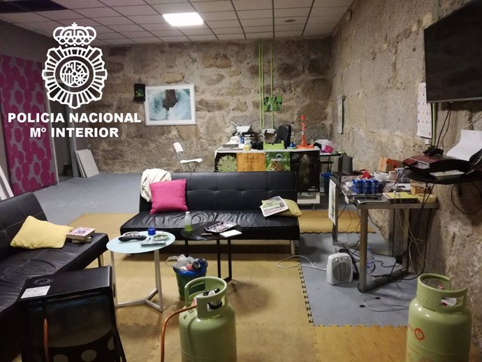 Detenido un hombre que regentaba un local para fumar marihuana en Ourense.