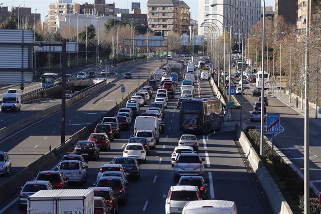 Tráfico, Madrid, cortes de tráfico por contaminación, coche, coches, vehículo