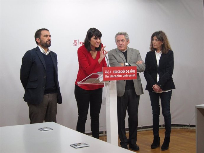 González Veracruz junto con diputados y senadores PSOE por Murcia