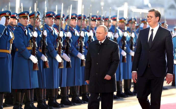 Vladimir Putin y Alexander Vucic en Belgrado