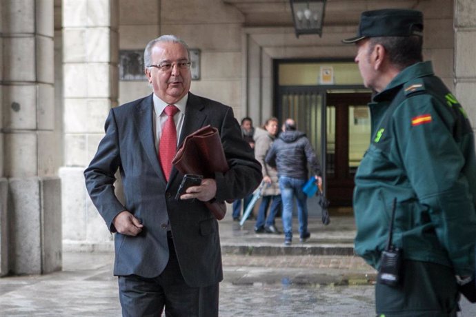Llegada del exconsejero de Empleo Antonio Fernández al juicio de los ERE