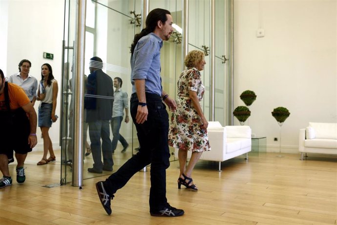 Pablo Iglesias y Manuela Carmena