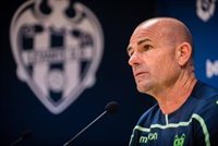 Paco López: "Me gusta ganar en el campo pero hay una normativa"