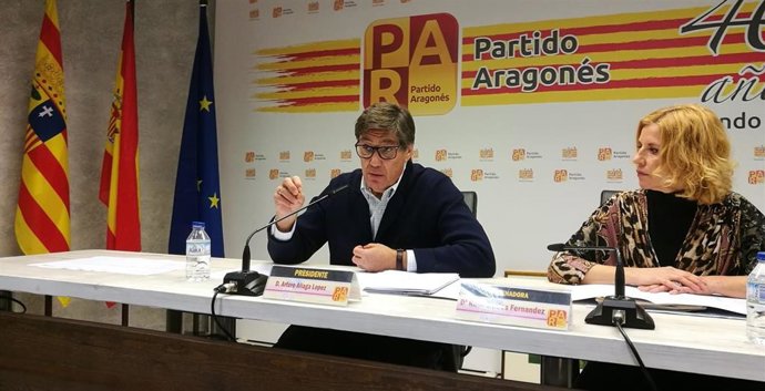 Arturo Aliaga y Rosa Santos (PAR).