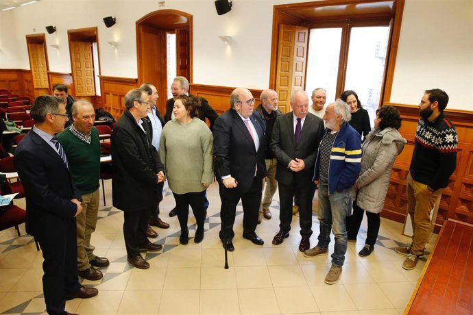 Oria preside la firma de contratos Leader en La Casona