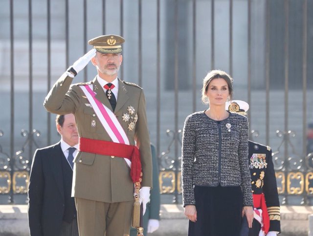 Los Reyes Felipe y Letizia presiden la tradicional celebración de la Pascua Mili