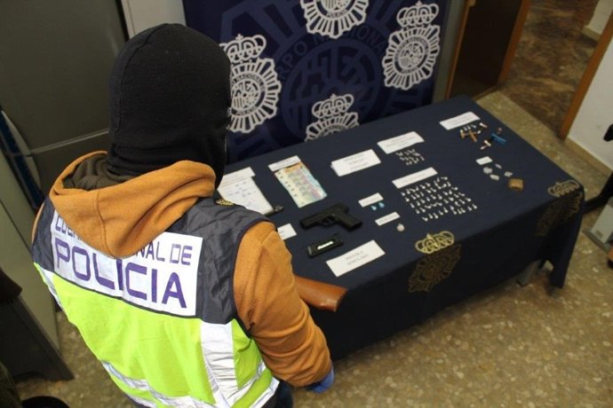 Efectos intervenidos en una operación contra el narcotráfico en Los Asperones