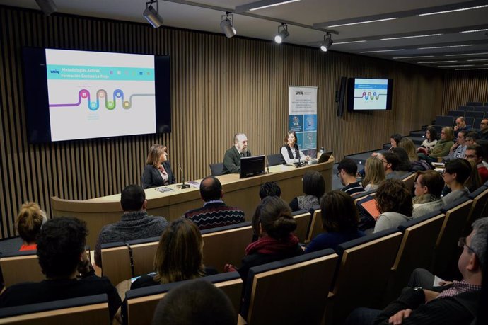 UNIR y el Gobierno de La Rioja forman a 60 profesores en metodologías activas