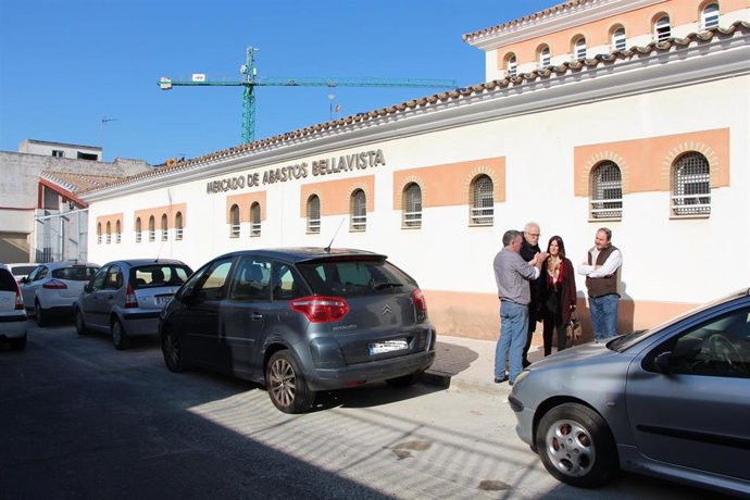 Aparcamientos para el mercado de abastos de Bellavista, calle Miguel Ángel