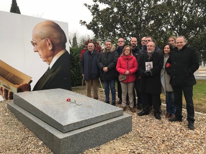 Homenaje a Tierno Galván