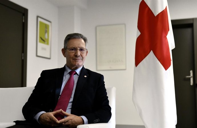 Entrevista de Europa Press al presidente de Cruz Roja Española, Javier Senent Ga